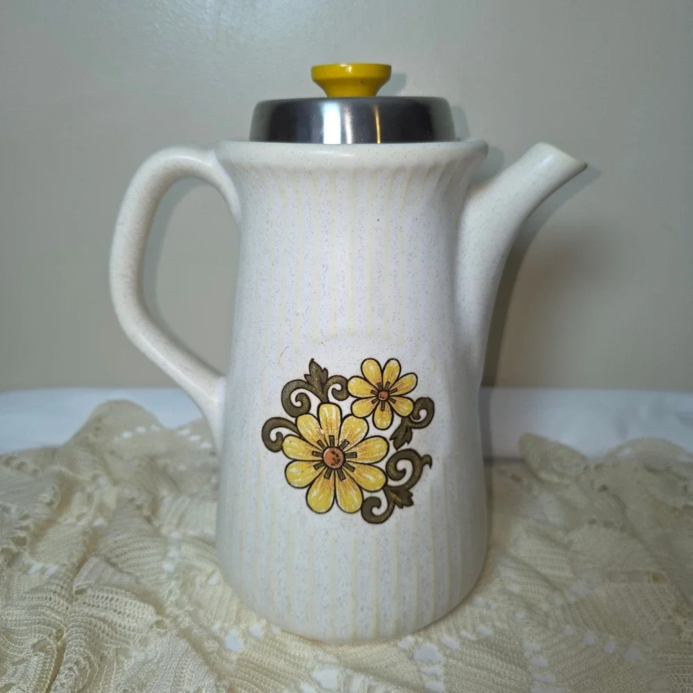 Festive by‎ International Stoneware Coffee Pot Vintage 1970s Floral Japan 9.5in